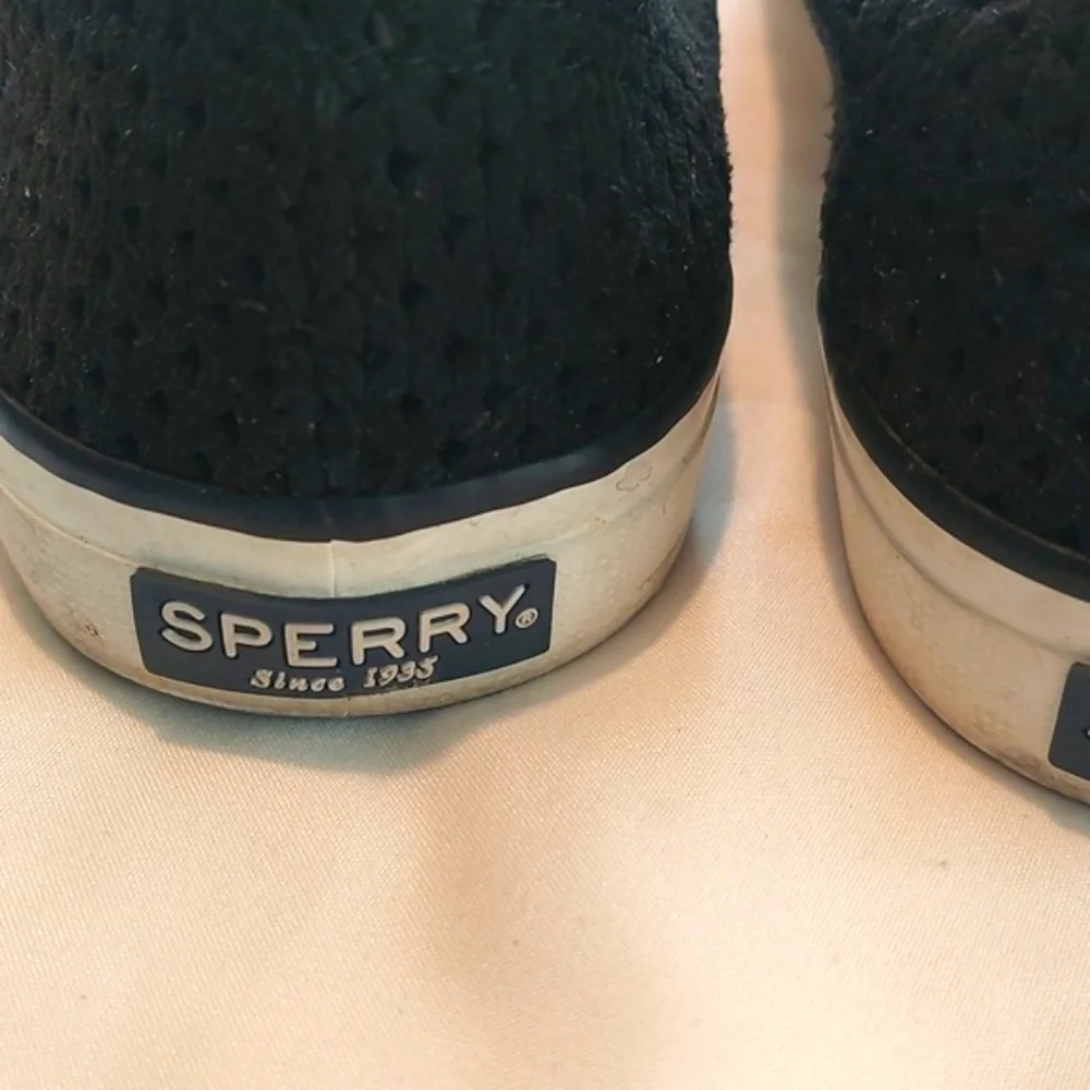 Sperry Black Tennis Shoes .Good Used Condition. Size 9